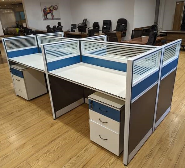 Modern 4-Way Modular Workstation - Image 2